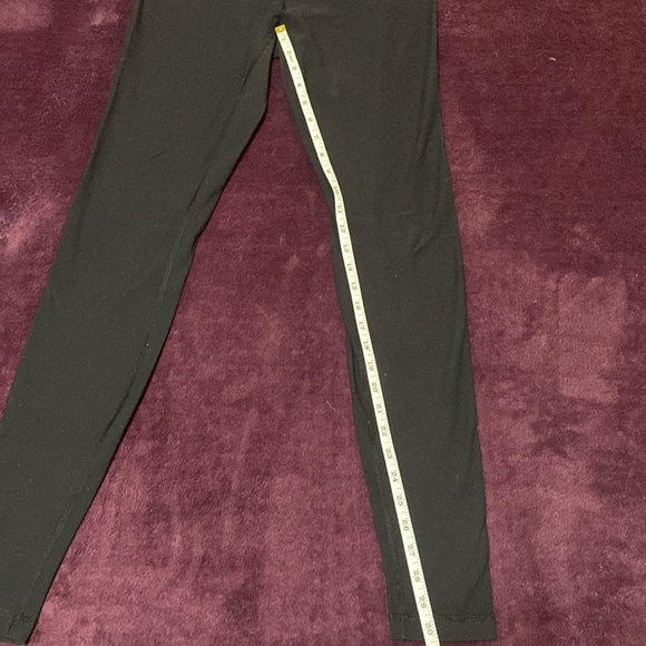 Lulu lemon black leggings-Size 8 - Picture 4 of 6